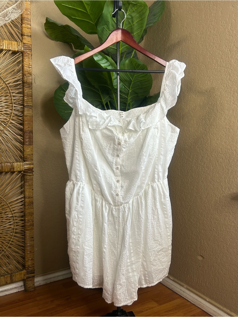Aerie white cotton comped XXL smoked flutter sleeve summer natural fibers